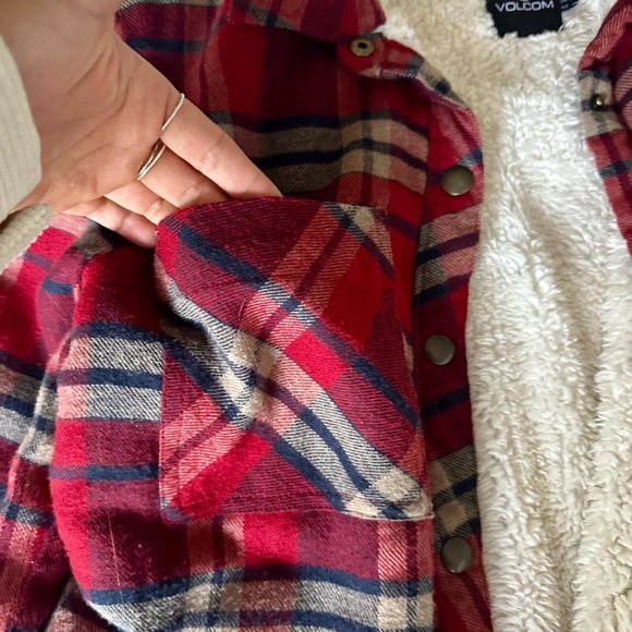 Volcom Women’s Fleece Flannel - Picture 2 of 5